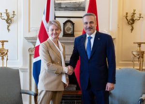 Bakan Hakan Fidan Londra’da: Türkiye–Birleşik Krallık Arasında Stratejik Ortaklık Adımı